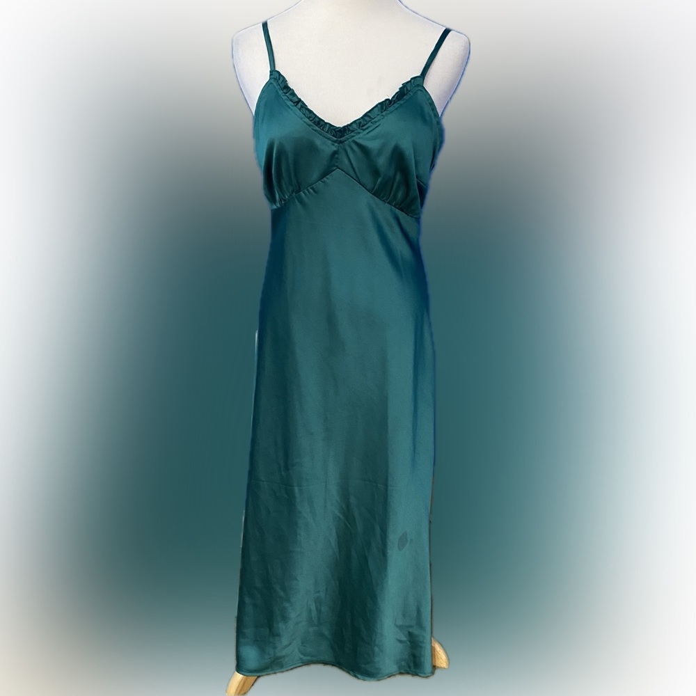 🍓Japna Green Silky Dress (S)